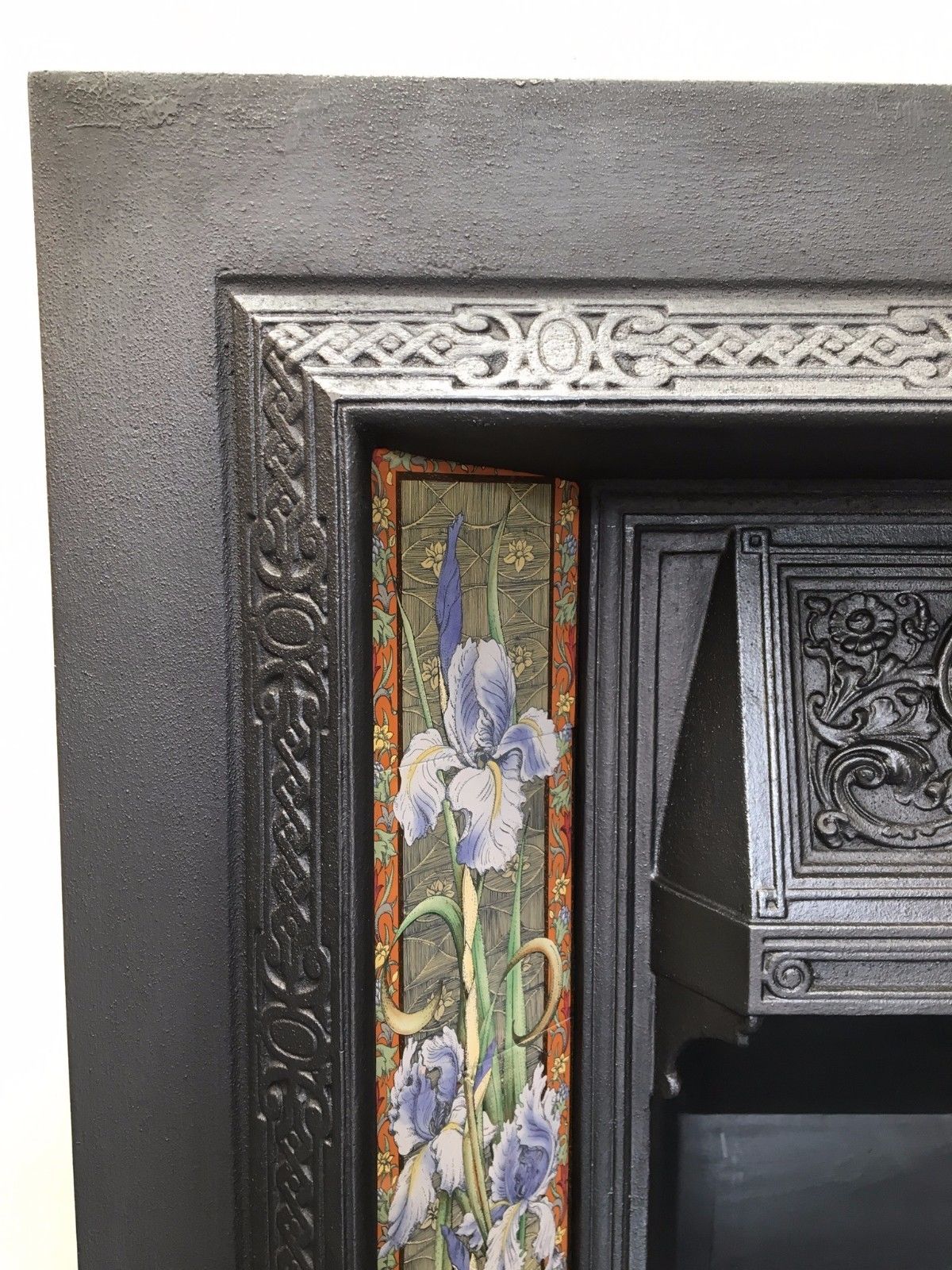 Restored Antique Style Cast Iron Victorian Tiled Insert Fireplace (TA392)