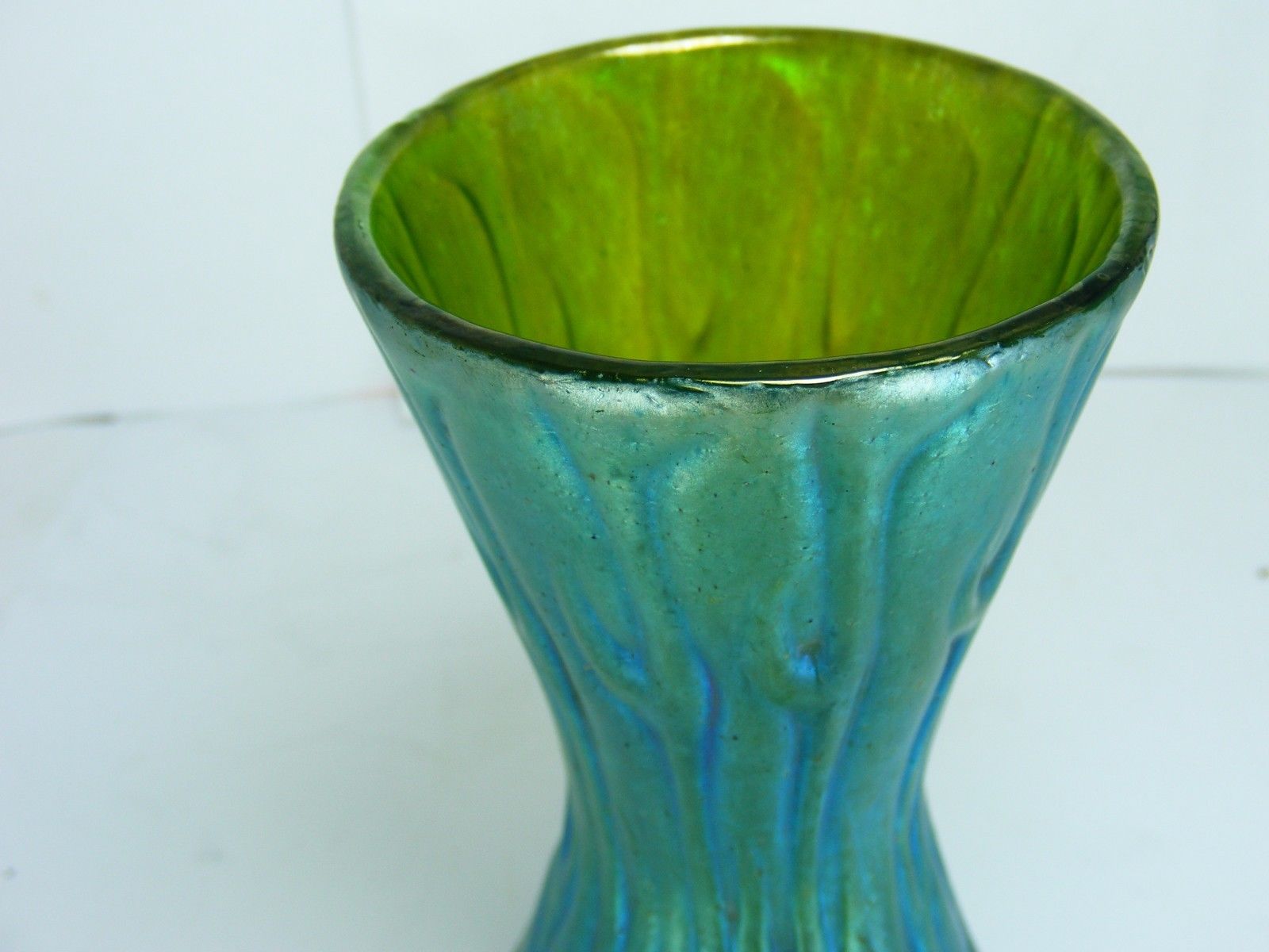 Loetz Neptune Art Glass VASE Antique Green Iridescent Seaweed Branches 5 7/8"