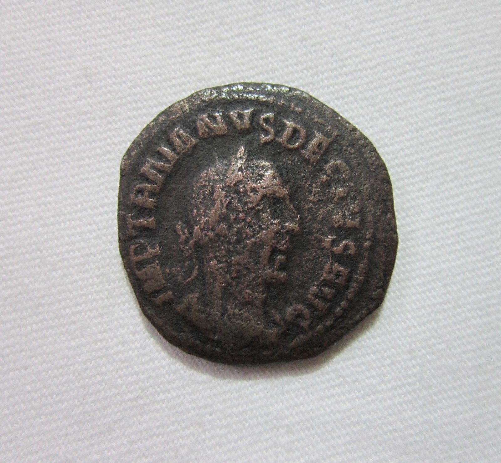 MOESIA SUPERIOR, VIMINACIUM. AE 30 TRAJAN DECIUS  249-251 AD. MOESIA  BULL/LION.