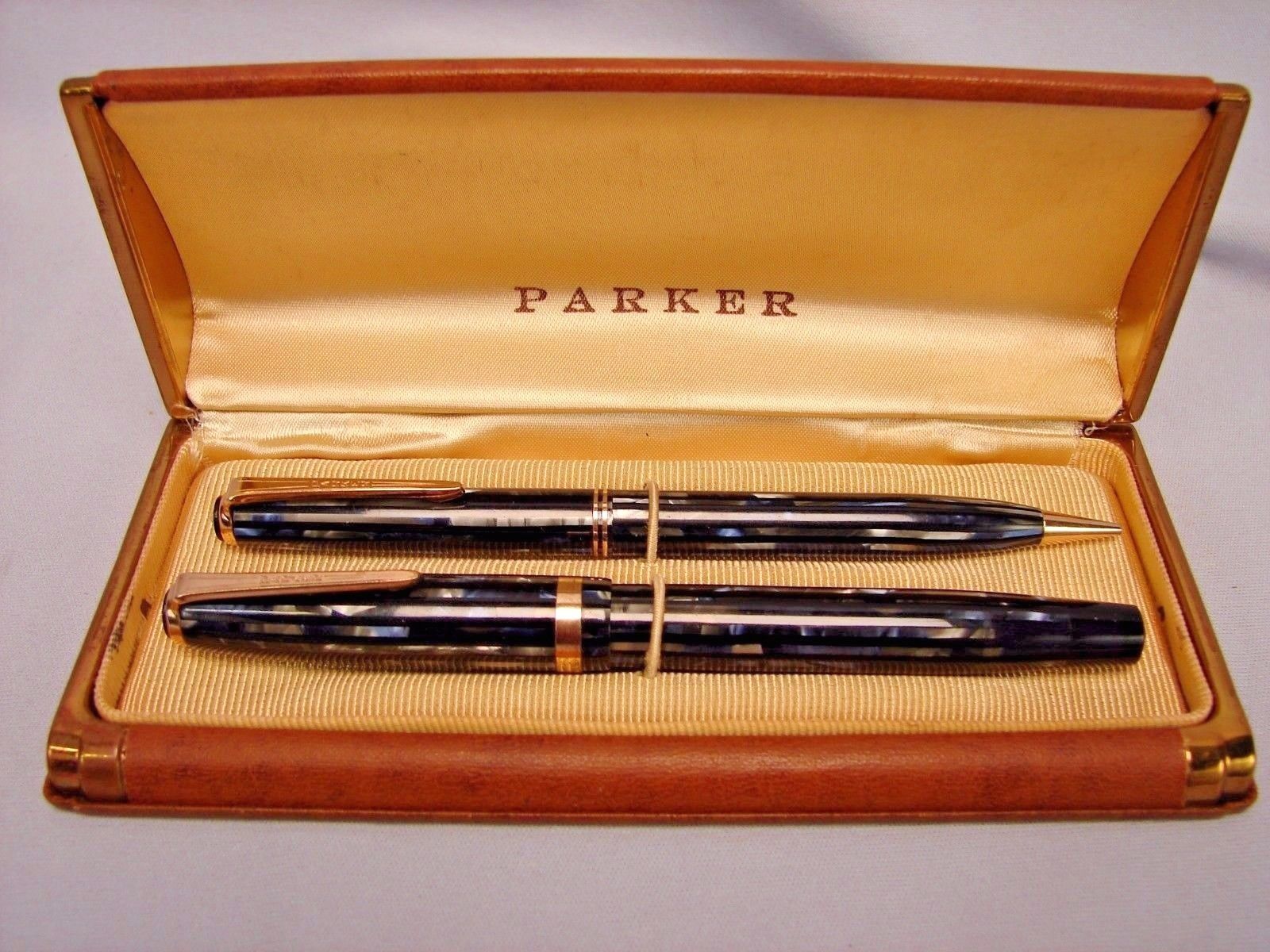 Vintage 1940s Parker Duofold Fountain Pen and Pencil Set in Original Case