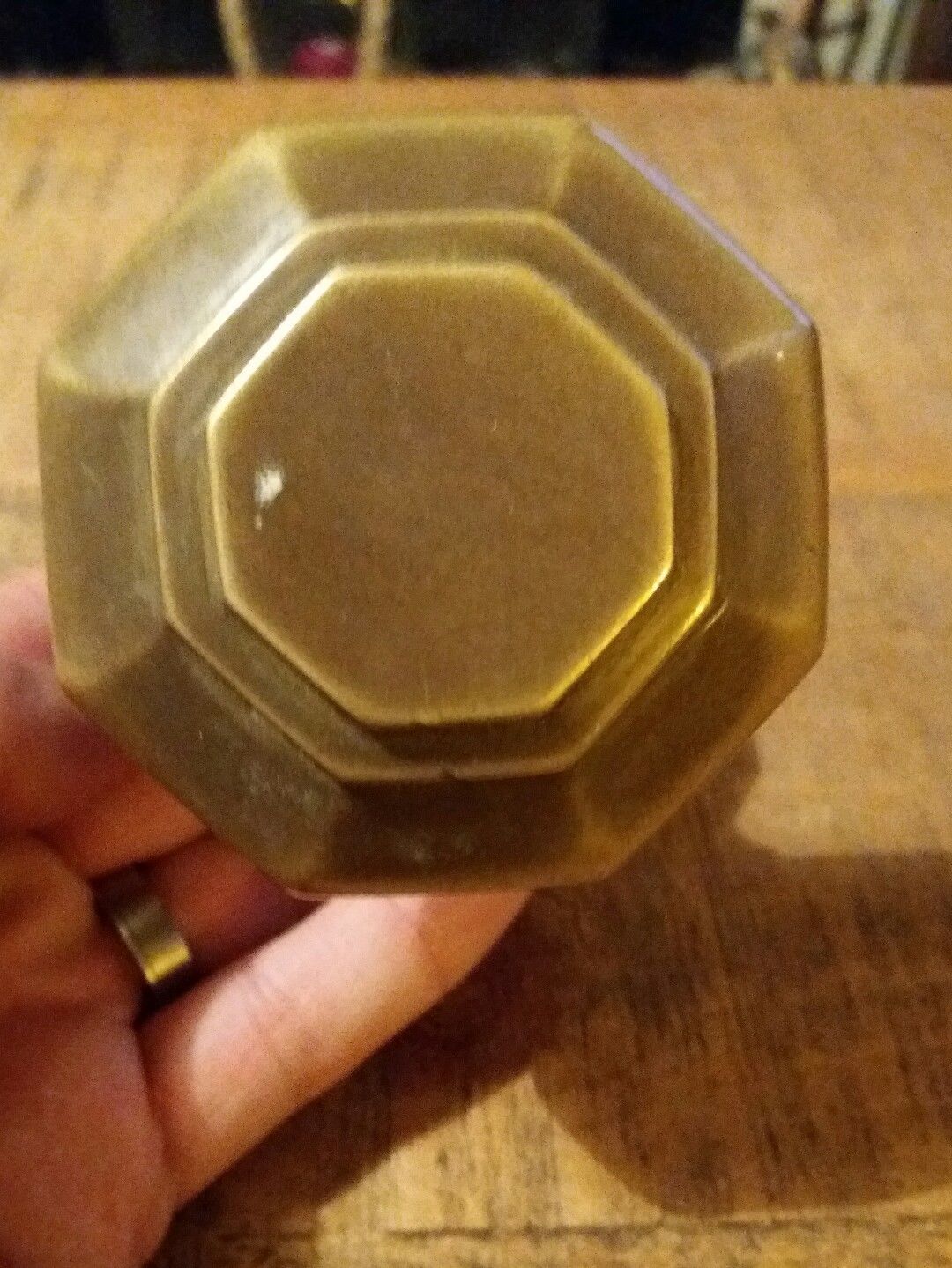 VINTAGE VICTORIAN/EDWARDIAN BRASS DOOR KNOB HANDLE - OCTAGONAL CENTRE PULL