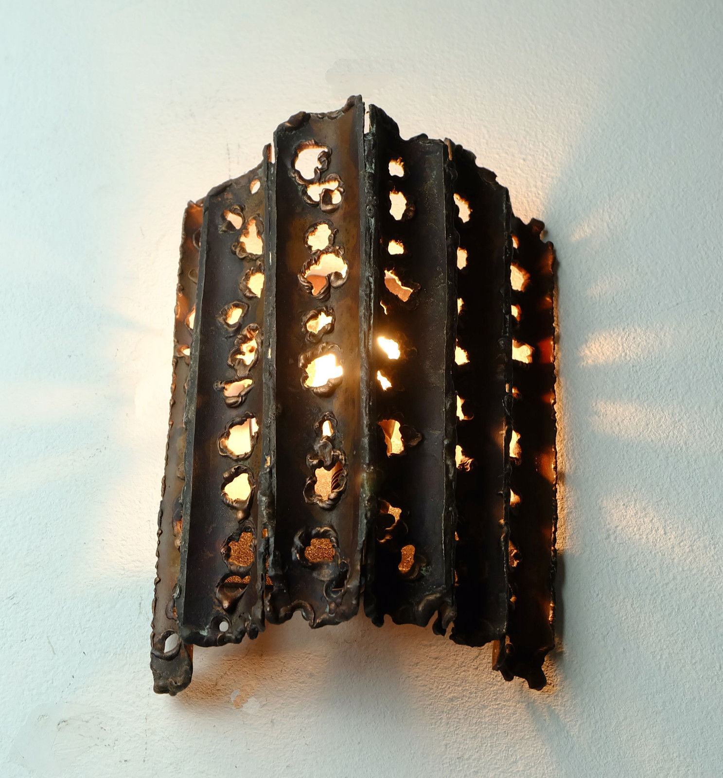 1960s mid century modernist brutalist copper WALL LAMP sconce