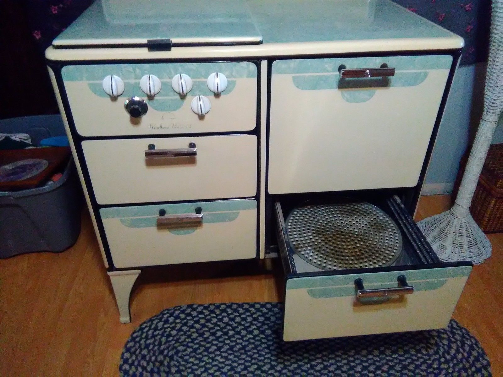 Marlboro Universal Vintage Stove