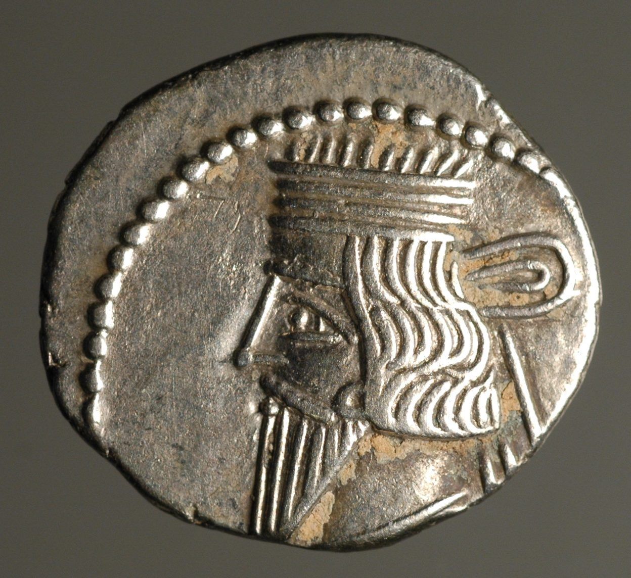 Z-230    PARTHIA. Vologases III. Circa AD 105-147. AR Drachm
