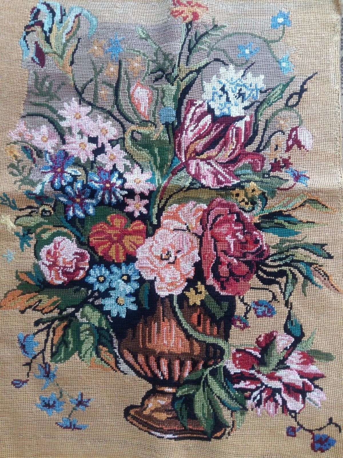 ANTIQUE Large Hand Embroidered Needlepoint Tapestry Lovely Flowers 24,5"x17,5"