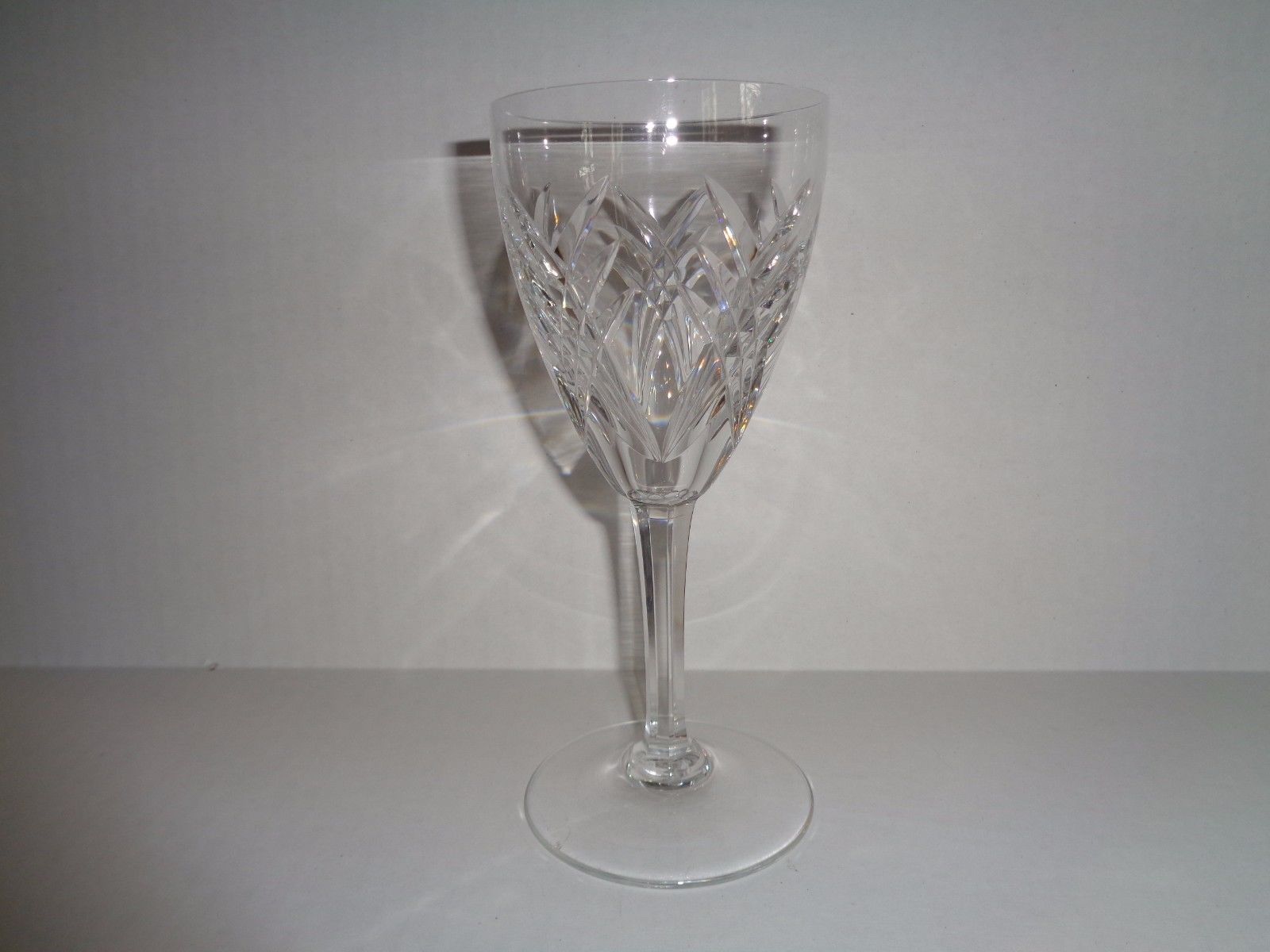 BACCARAT Auvergne-Perigold VINTAGE CRYSTAL WINE GLASS  6 7/8" H