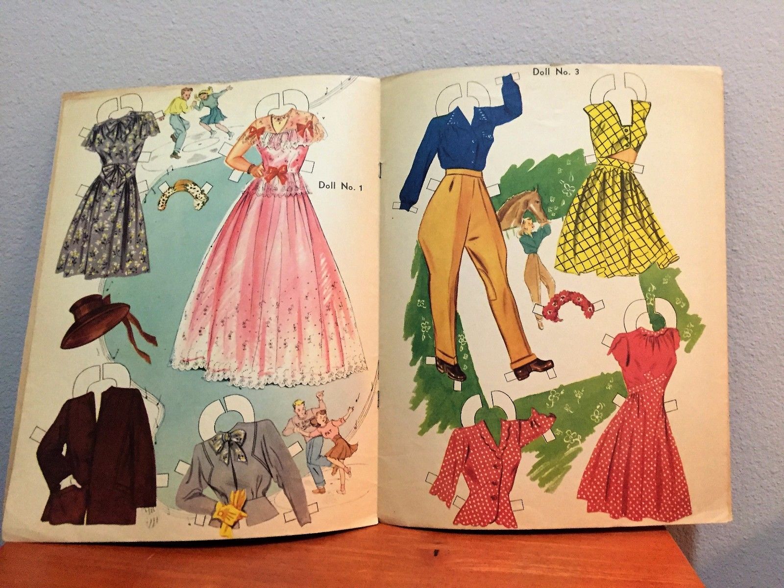 ORIGINAL 1950's - Paper Doll Book UNCUT