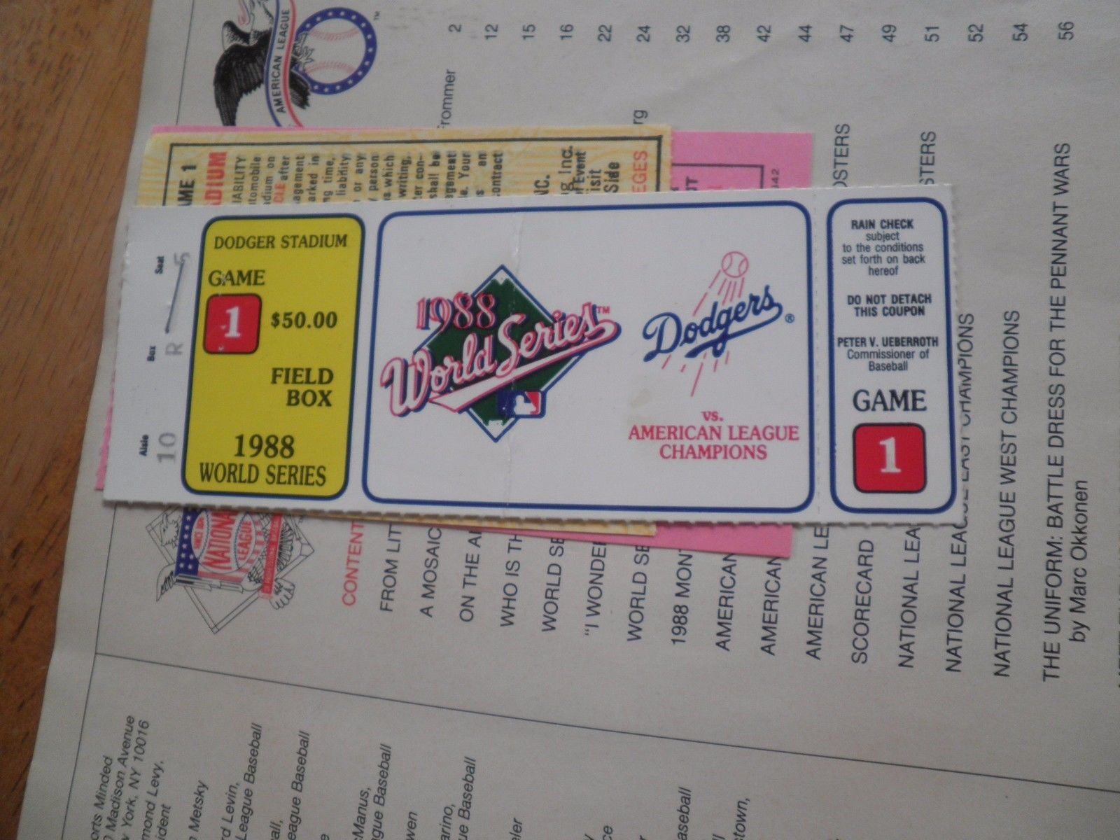 1988 World Series program w/ ticket Game 1 Dodgers Stadium vs A's Kirk Gibson HR