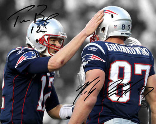 ** TOM BRADY ROB GRONKOWSKI ** New England Patriots Autographed 8x10 Photo (RP)