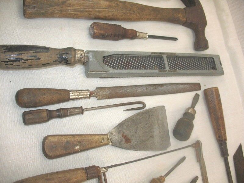 HUGE Lot OF OLD RUSTY Vintage & Antique Wood Handled Tools PRIMITIVE ART ~52F7