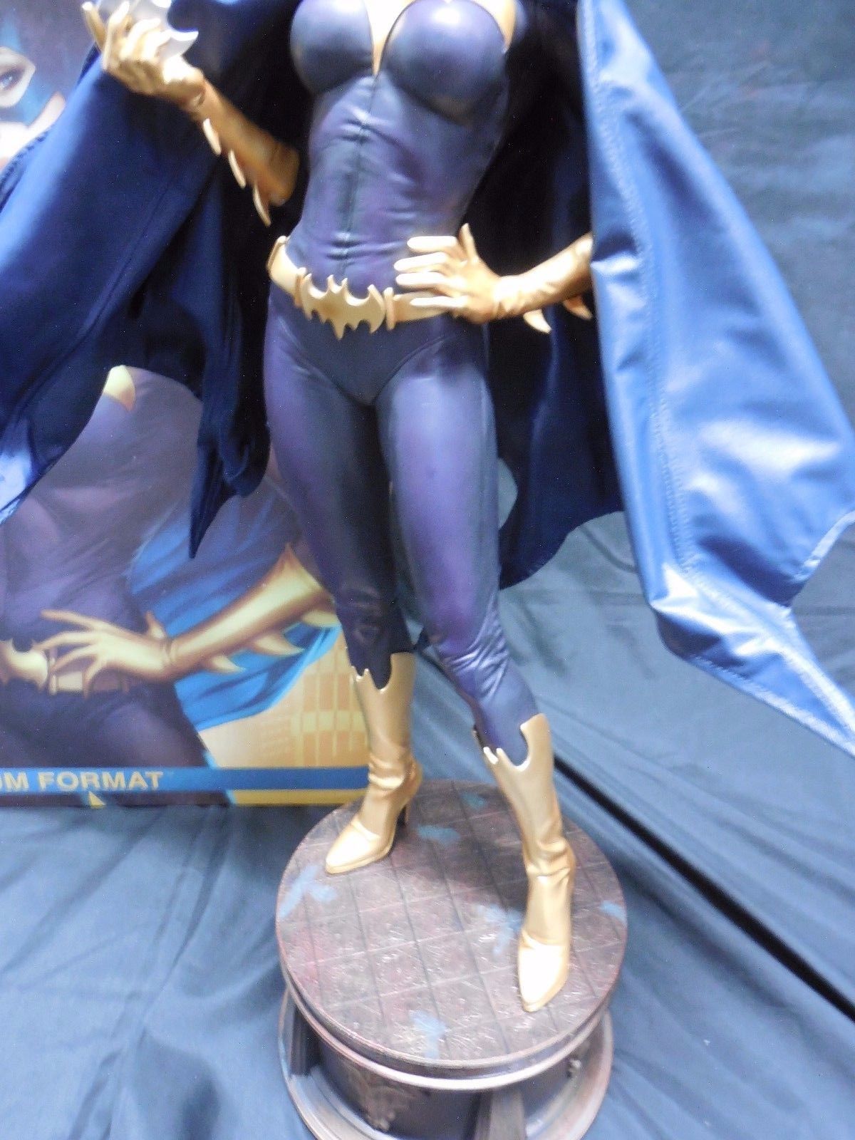 LIMITED EDITION SIDESHOW PREMIUM FORMAT DC COMICS BATGIRL STATUE #481/2500