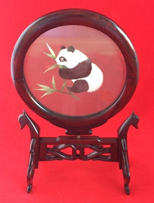 2 SIDED SILK EMBROIDERED CHINESE PANDA BEARS ON CARVED WOOD STAND