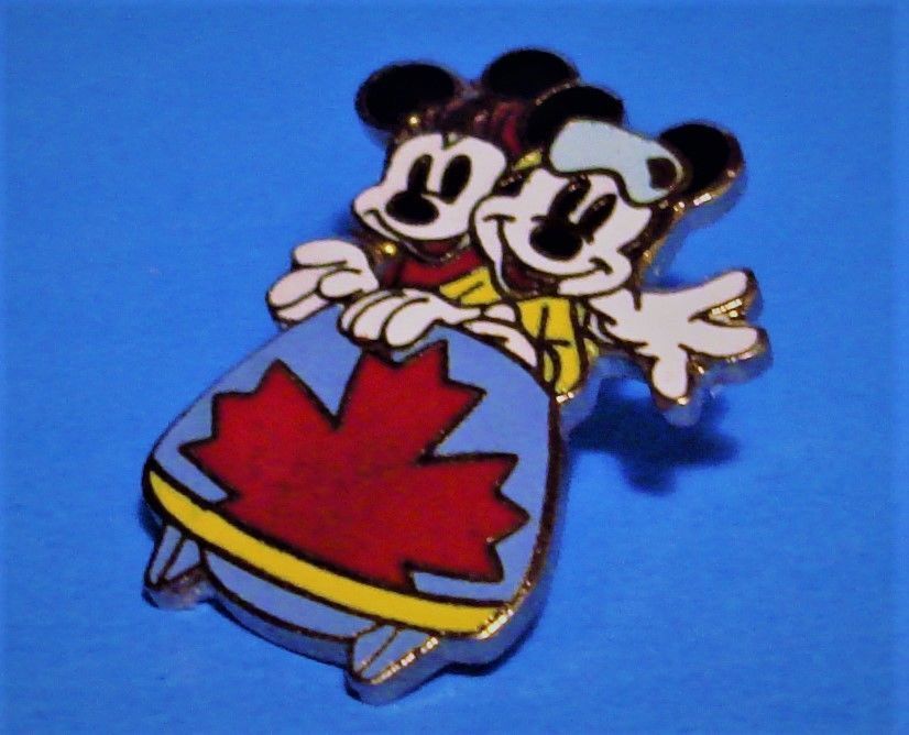 MICKEY MOUSE & MINNIE - CANADA OLYMPIC BOBSLEIGH - RARE VINTAGE WALT DISNEY PIN