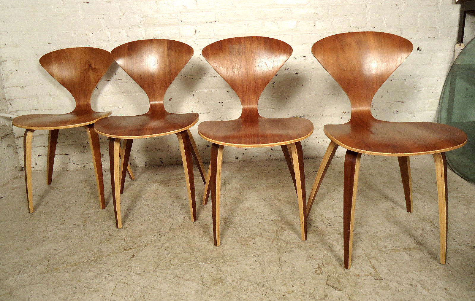 Set of Mid-Century Modern Cherner Chairs (06405)NS