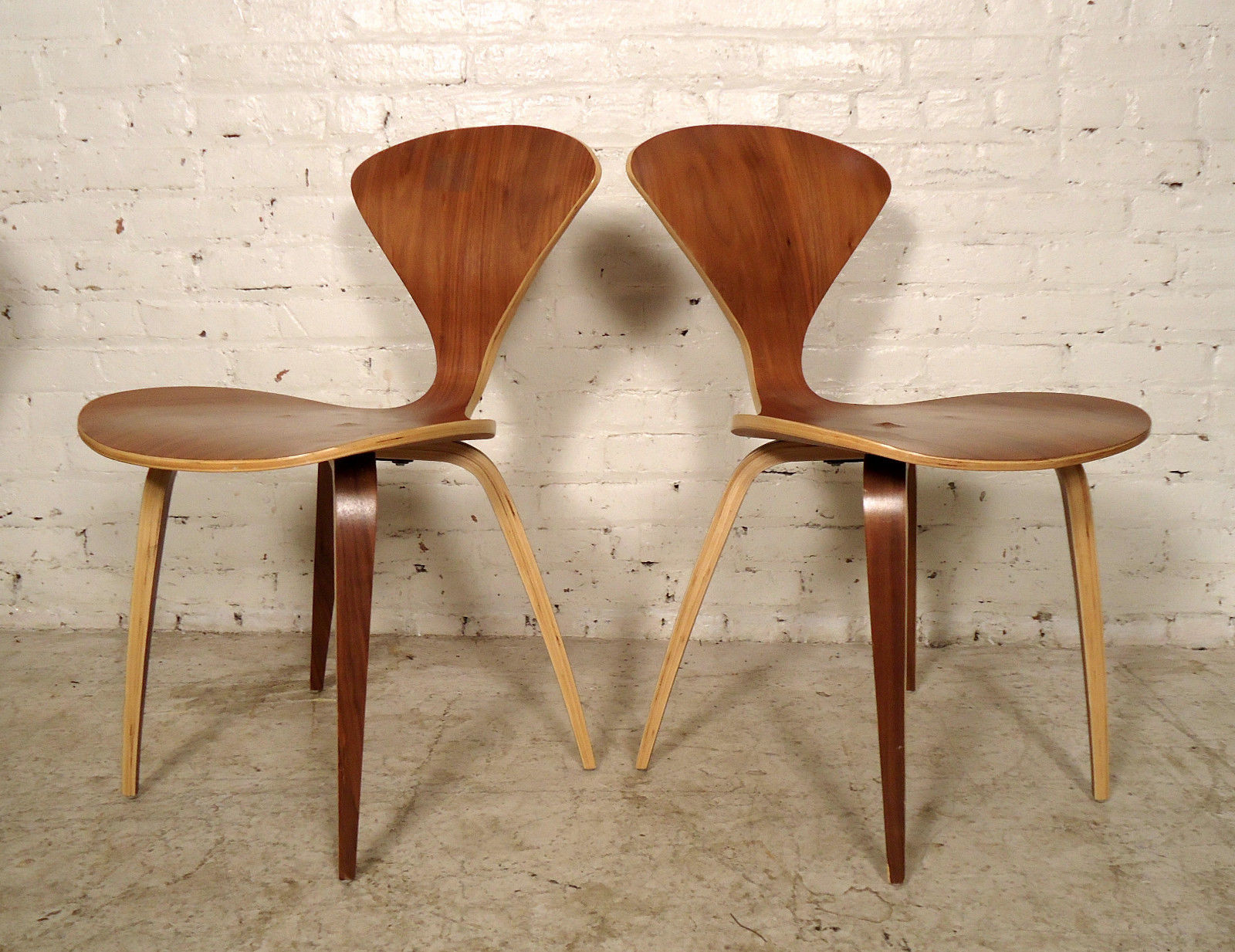 Set of Mid-Century Modern Cherner Chairs (06405)NS