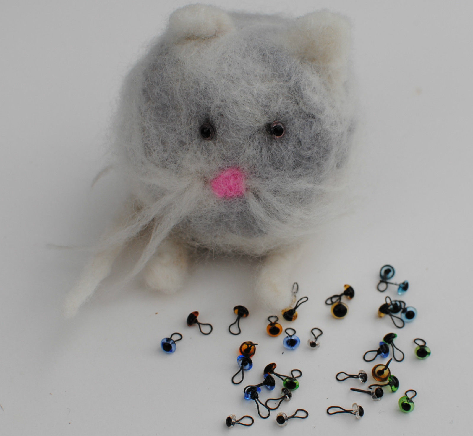 3 x Pairs of Glass Eyes 4mm - Needle Felting / Miniature Bears - (Looped back)