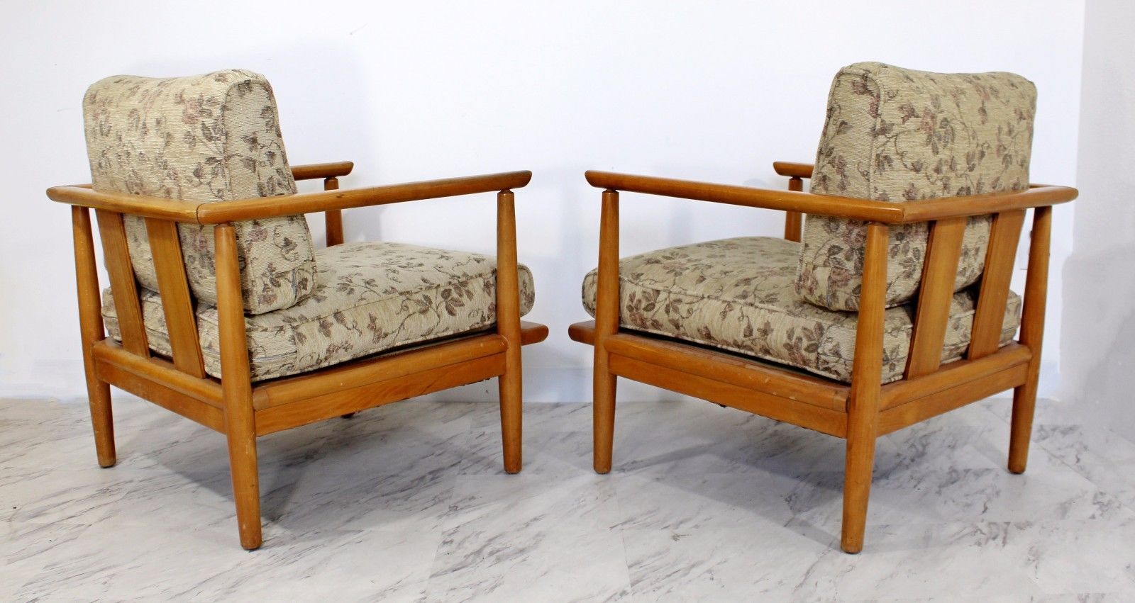 Mid Century Modern Pair Of Drexel Precedent Lounge Club Armchairs In Birch