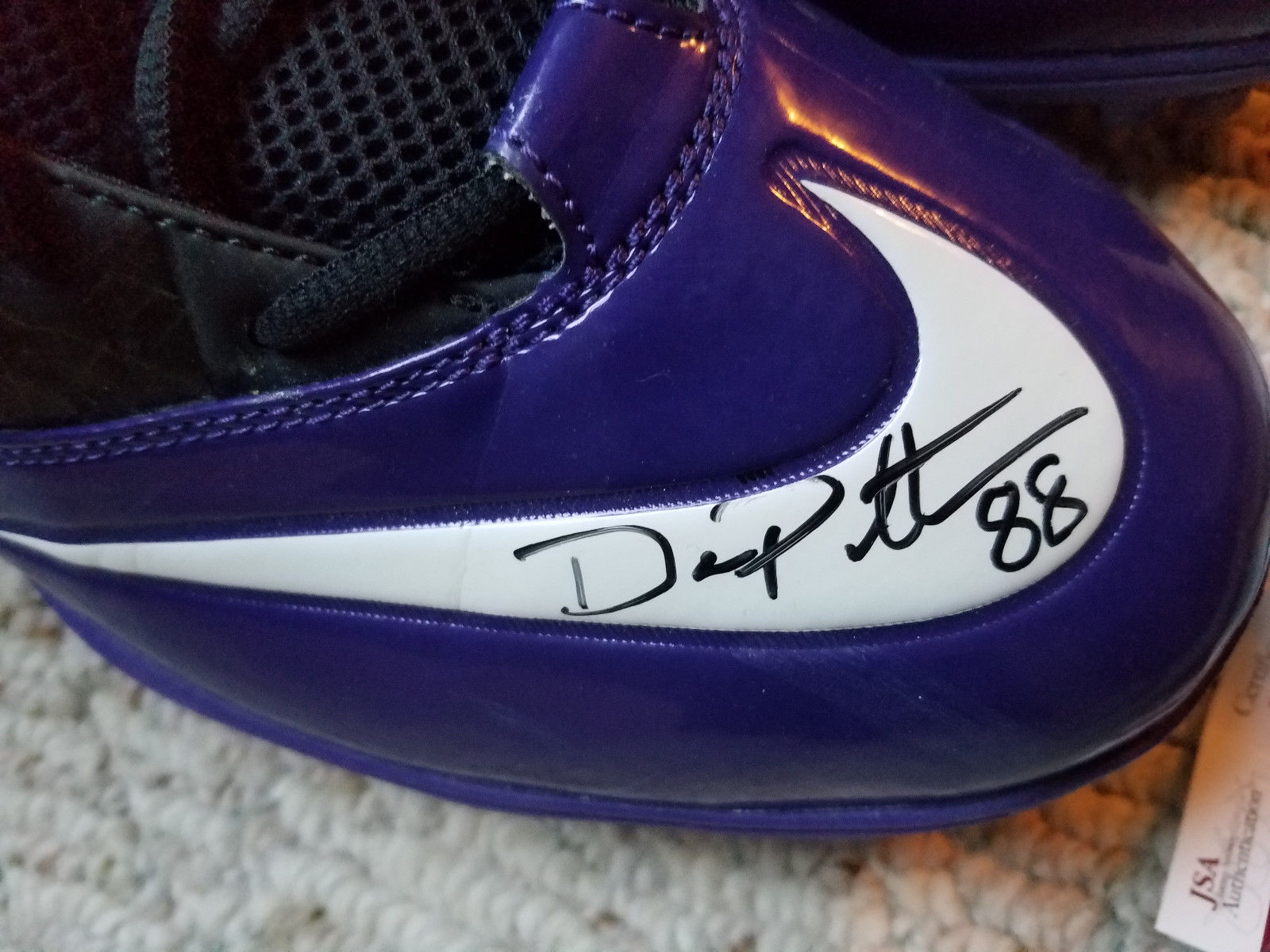 2012 Baltimore Ravens Signed Game Used Dennis Pitta Worn Cleats BYU Auto