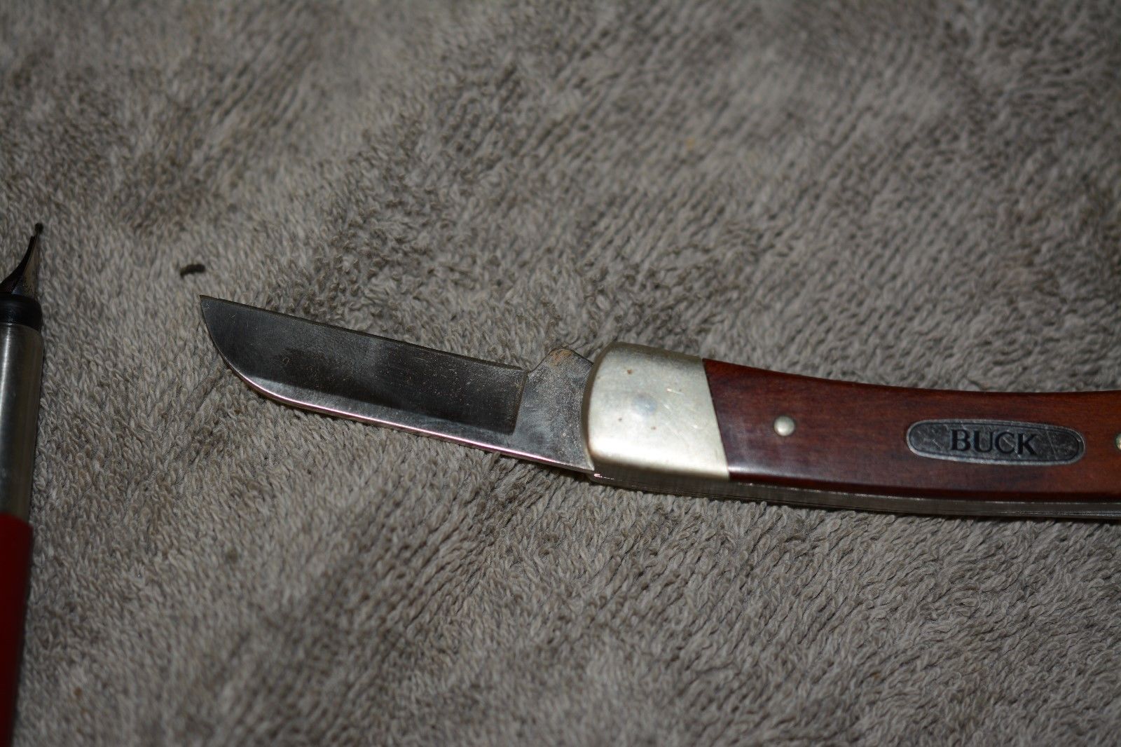 Vintage Buck 7035 Pocket Knife ??