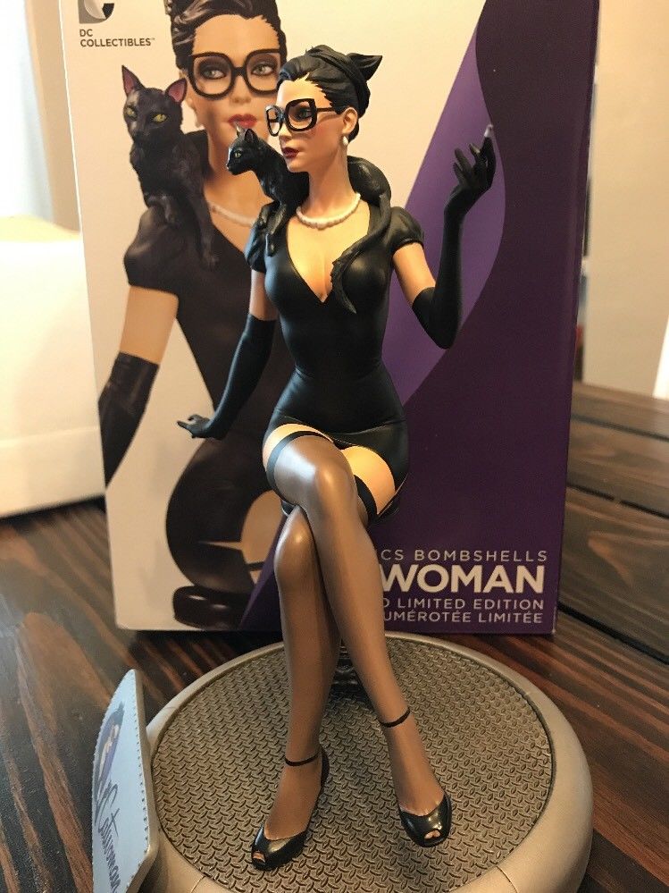 DC Comics Bombshells Catwoman Statue