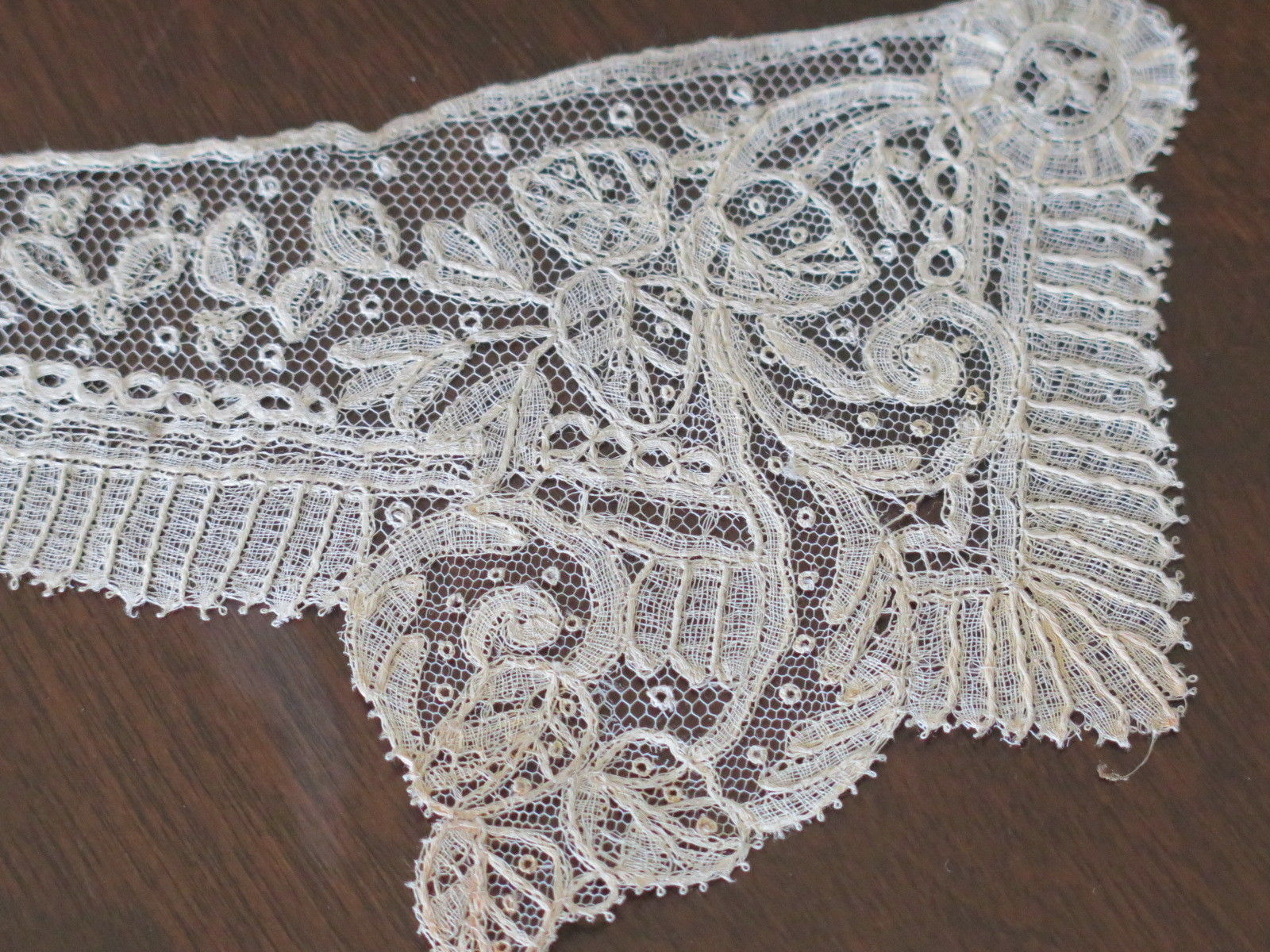 Vtg Antique Brussels Needle Point Lace 19th Century Ladies Cuffs Handmade