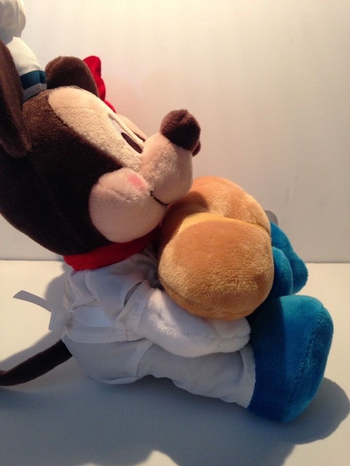 Disney Store Japan Delicatessen Mickey & Minnie with Baguette Plush New W Tags