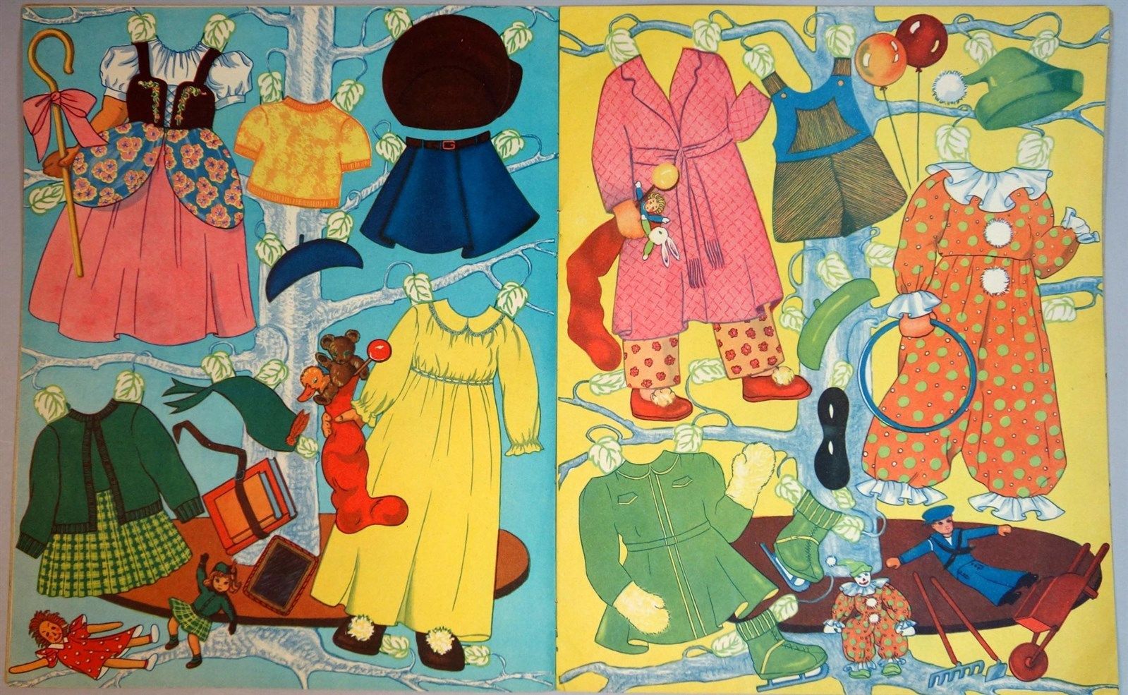 Un-Cut Paper Doll Book - The LollyPop Crowd - 4 Kids & a Lamb  c1950