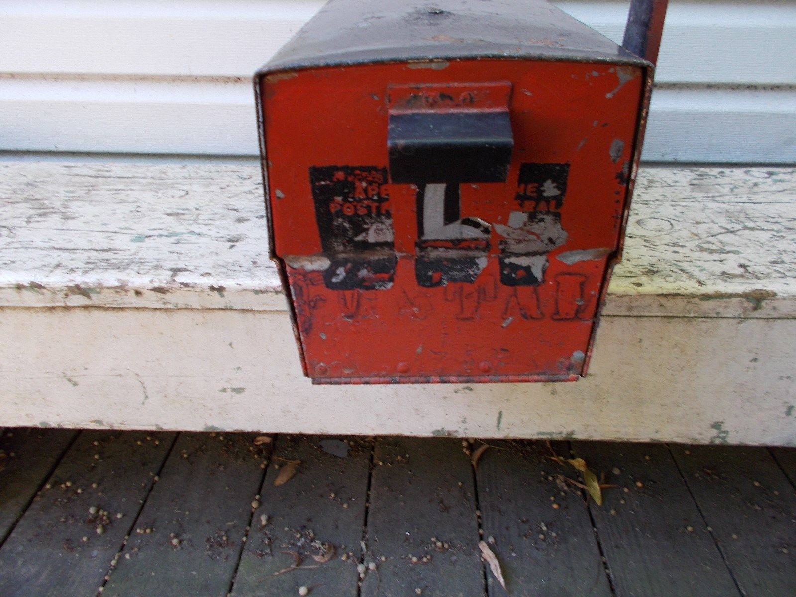 VINTAGE ORIGINAL MID CENTURY LEIGH BUILDING PRO.RURAL FARM HOUSE  METAL MAIL BOX