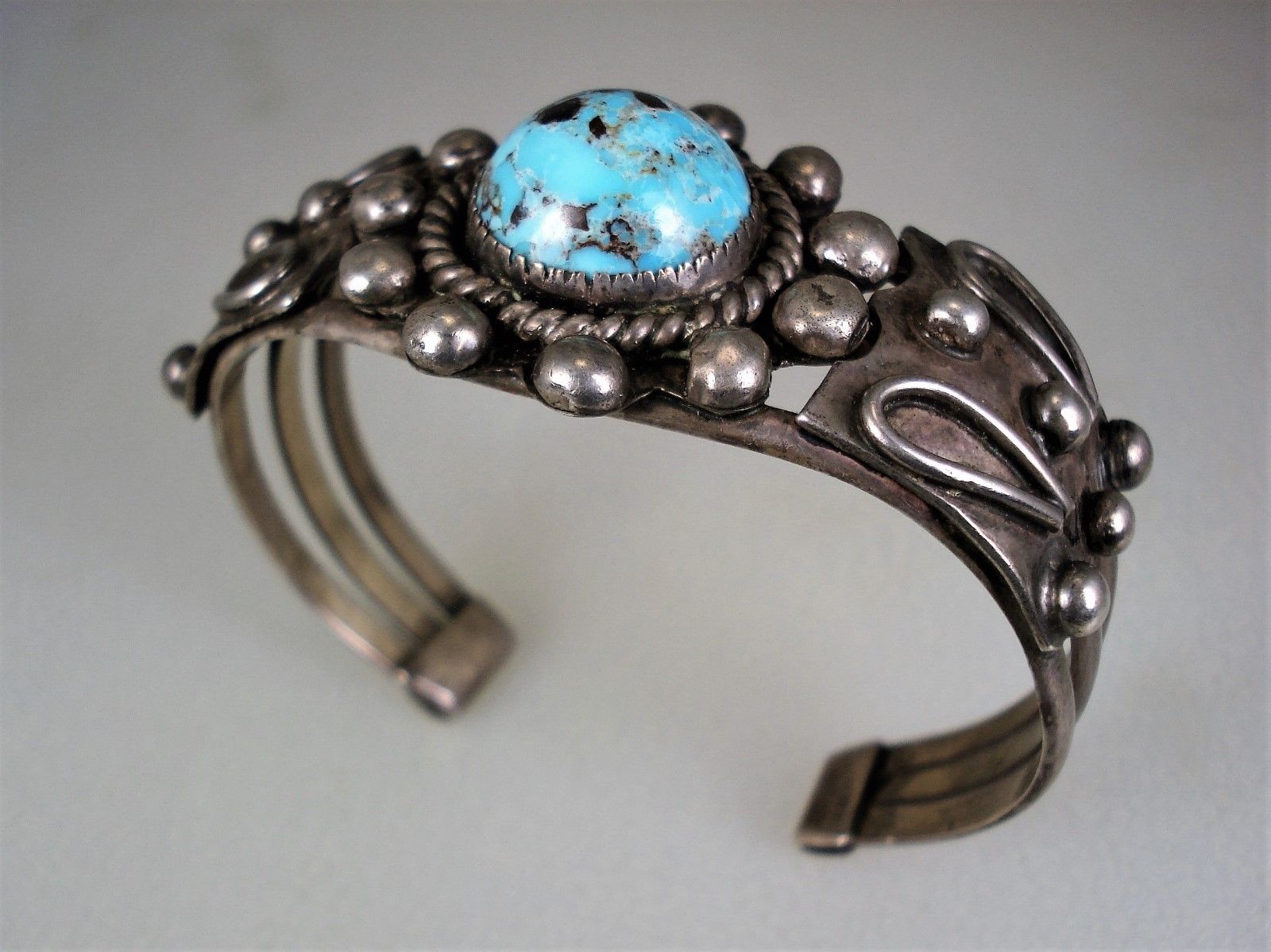 OLD PUEBLO INDIAN / NAVAJO STERLING SILVER & TURQUOISE BRACELET