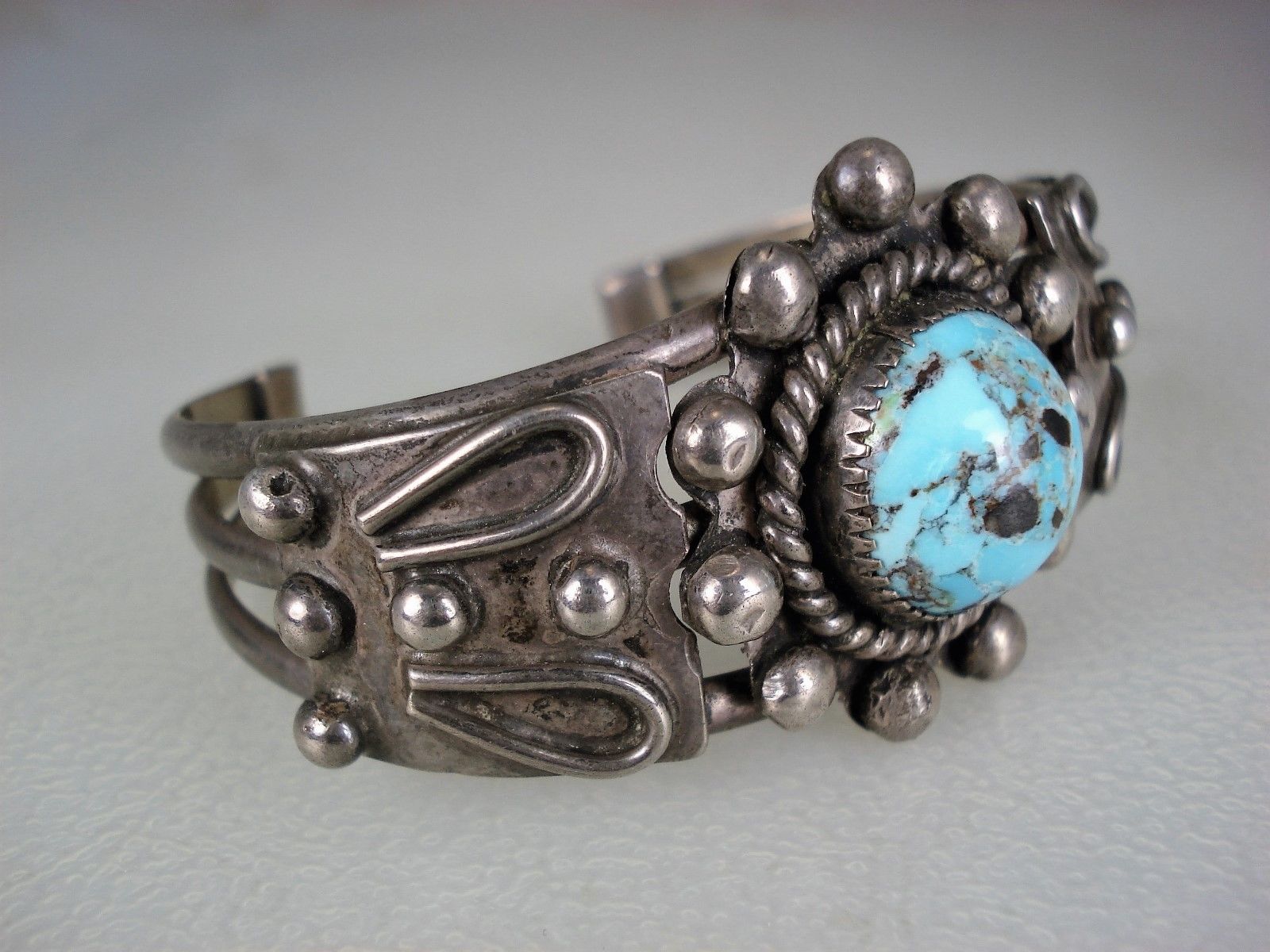 OLD PUEBLO INDIAN / NAVAJO STERLING SILVER & TURQUOISE BRACELET