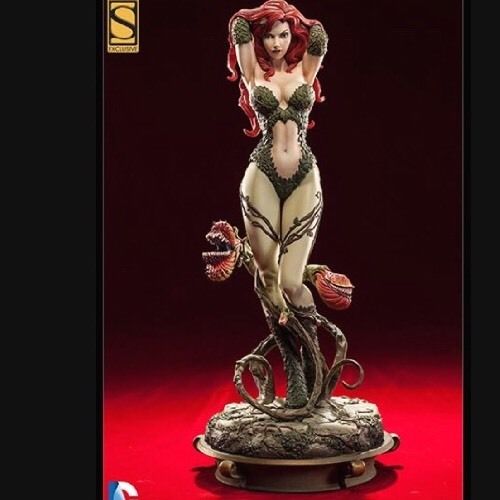 Sideshow Collectibles POISON IVY EXCLUSIVE Premium Format 1/4 Statue Batman