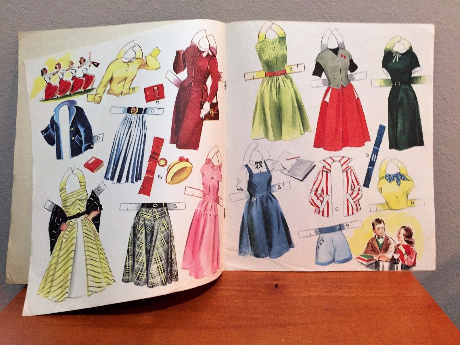 ORIGINAL 1950's - Paper Doll Book UNCUT