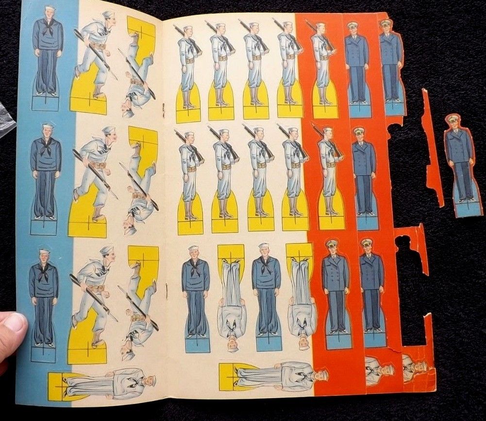 VINTAGE RARE ORIGINAL 1943 US NAVY SAILORS PAPER DOLLS STANDUPS toy WWII era