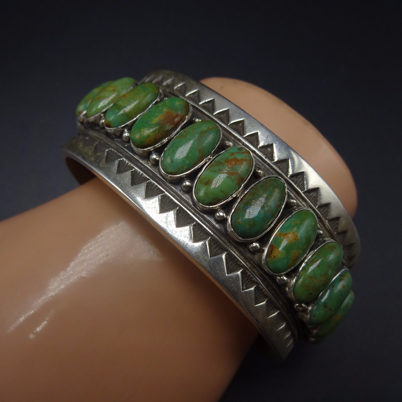 Heavy Vintage NAVAJO Sterling Silver & Green Manassa TURQUOISE Cuff BRACELET