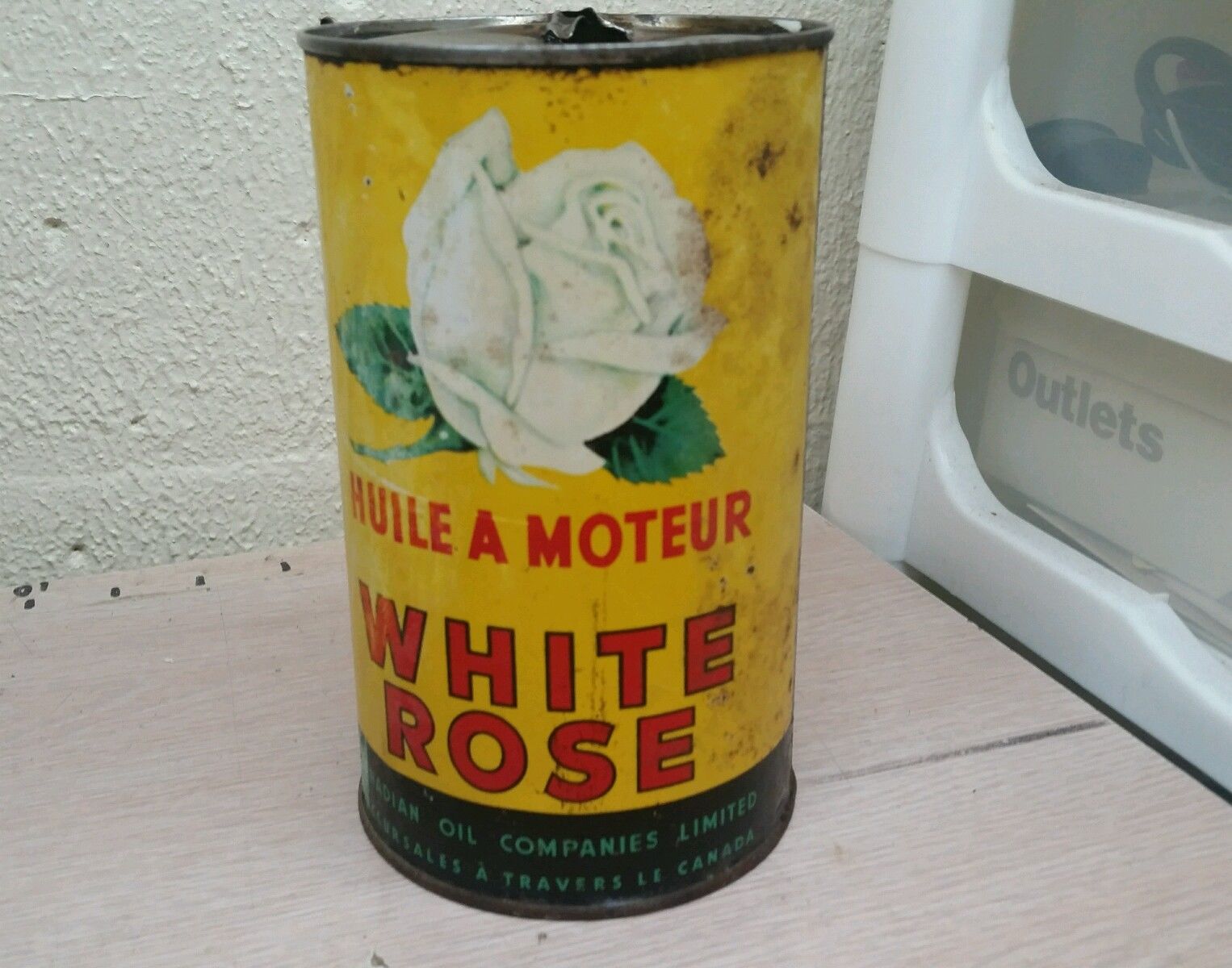 VINTAGE ADVERTISING WHITE ROSE Motor Oil sign tin canadian can