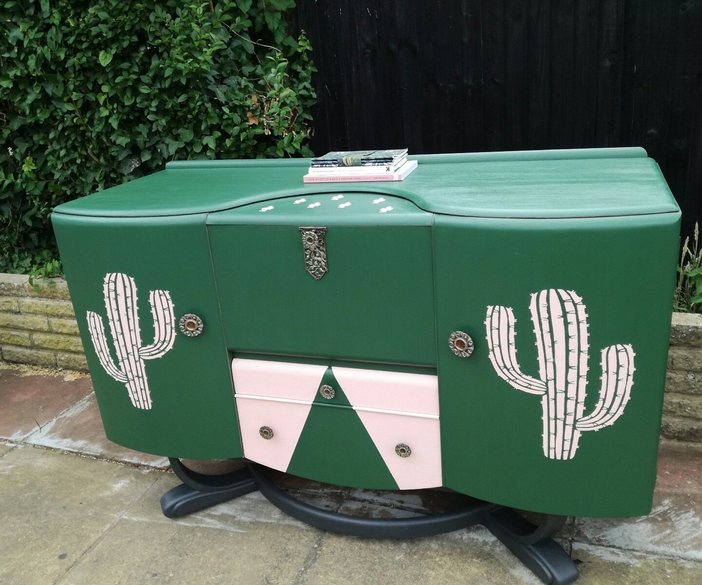 Vintage art deco style cocktail cabinet sideboard buffet