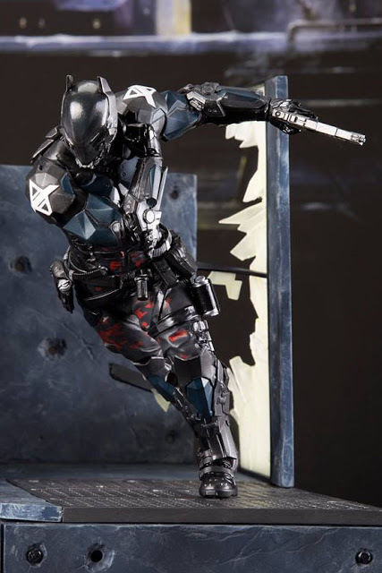 BATMAN ARKHAM KNIGHT VIDEO GAME STATUE! ARTFX+ KOTOBUKIYA 1/10 SCALE!