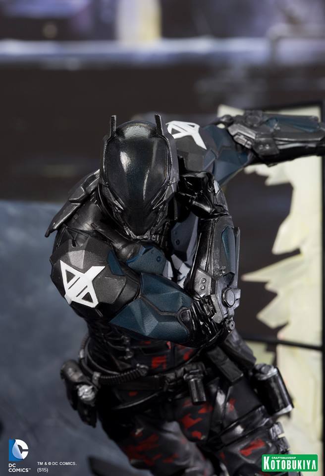 BATMAN ARKHAM KNIGHT VIDEO GAME STATUE! ARTFX+ KOTOBUKIYA 1/10 SCALE!