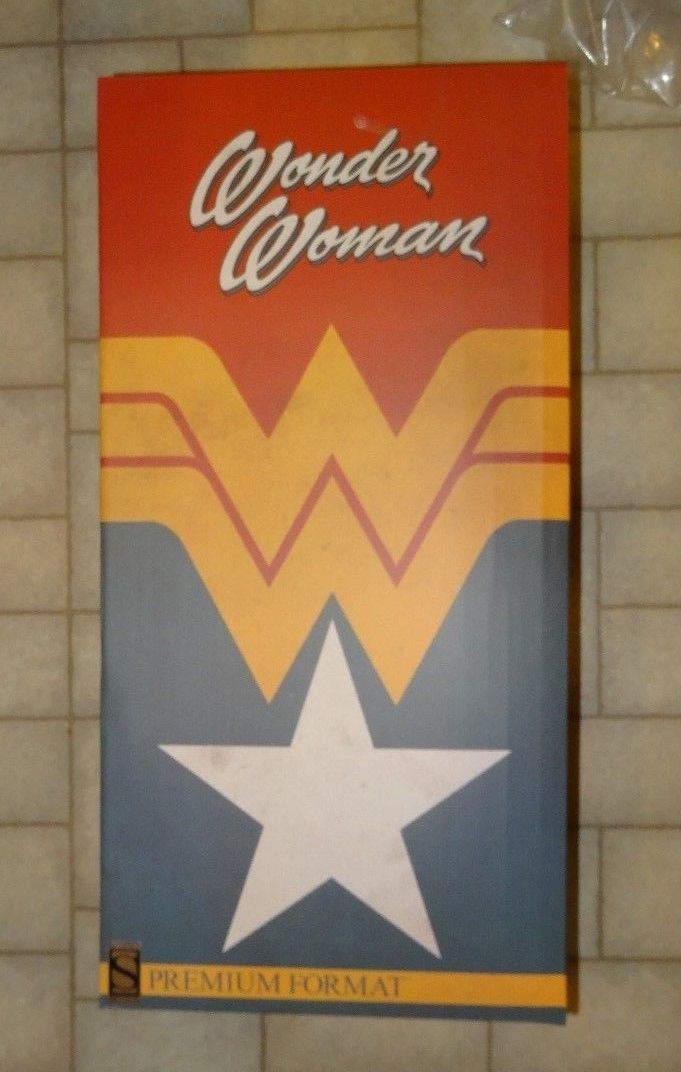 Sideshow Collectibles Wonder Woman Premium Format Statue Exclusive Variant 1/4