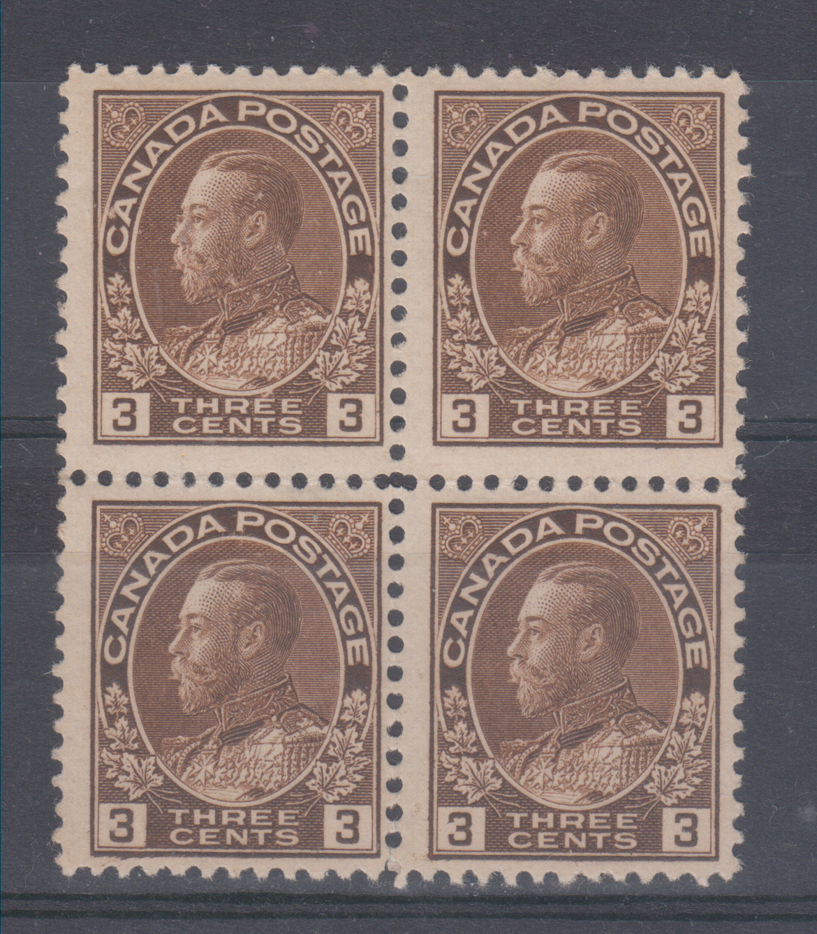 CANADA SCOTT 108 - MNH  KGV ADMIRAL  BLOCK OF 4