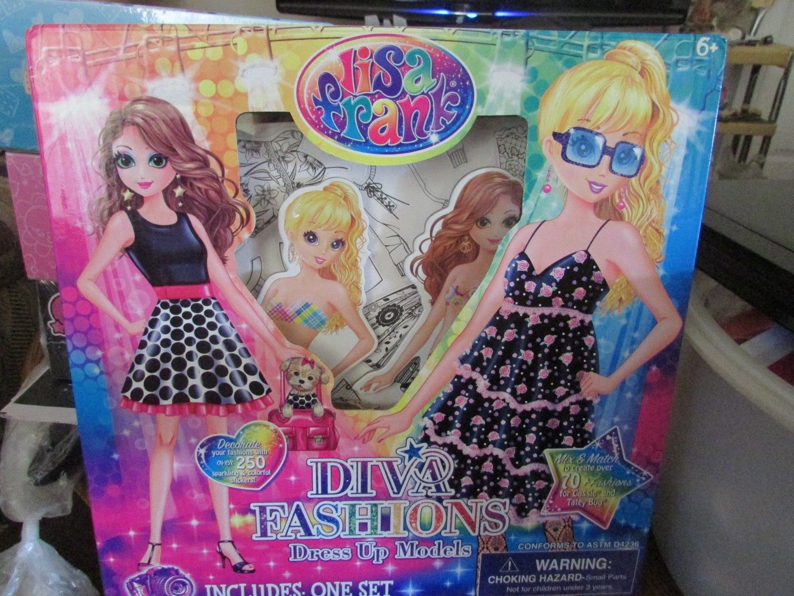 NIB Lisa Frank Diva Fashions Dress Up Models Paper Dolls Play Set