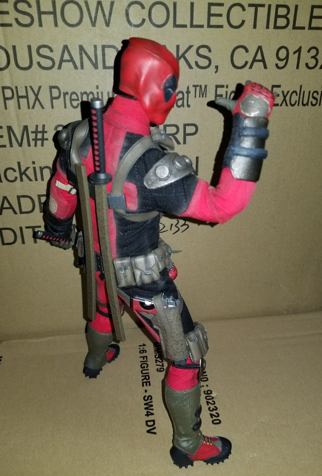 Deadpool Sixth Scale Figure by Sideshow Collectibles Marvel X-men not Hot Toys