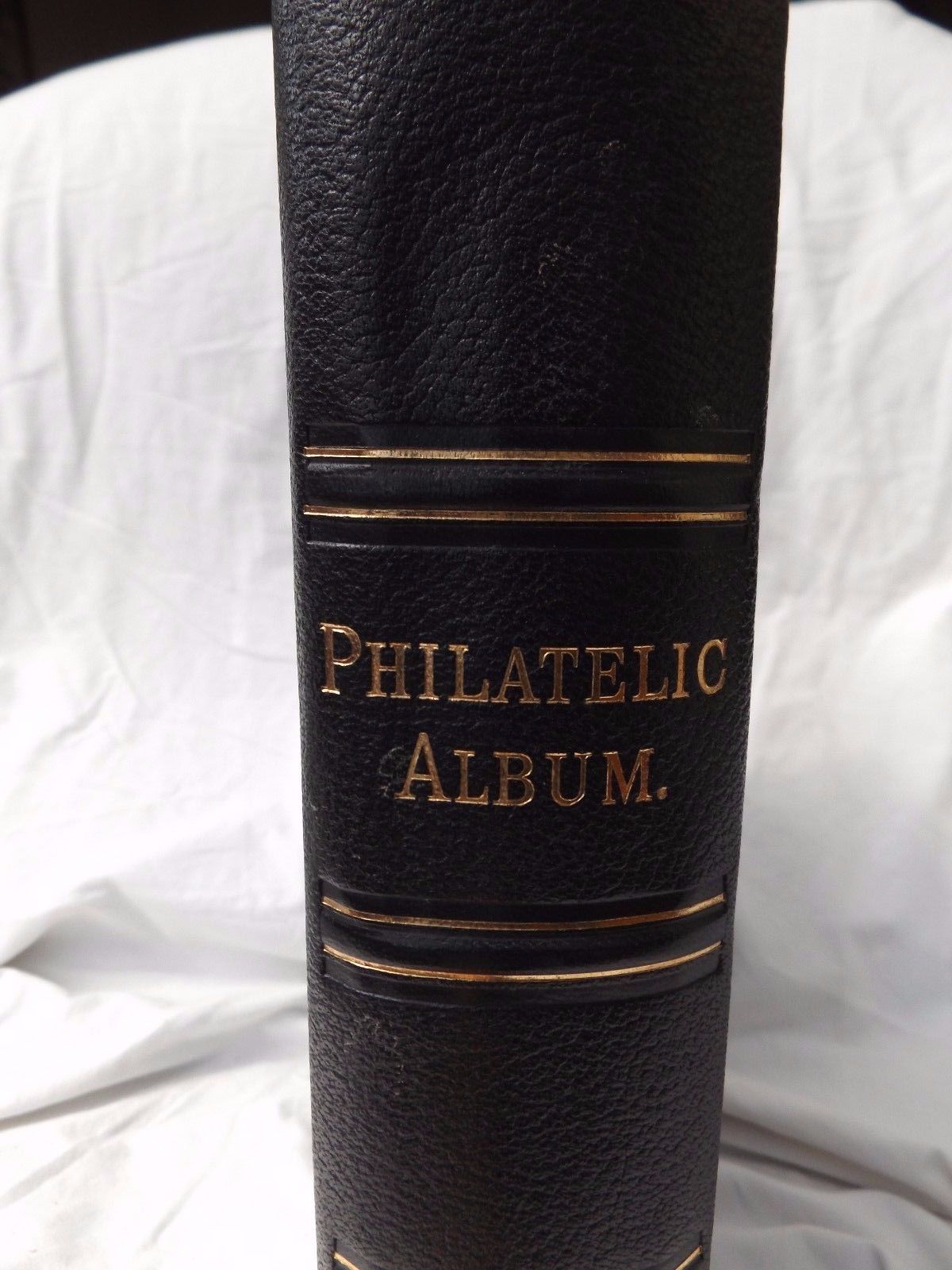 STANLEY GIBBONS PHILATELIC ALBUM LEATHER BOUND 2 PEG ALBUM USED EMPTY