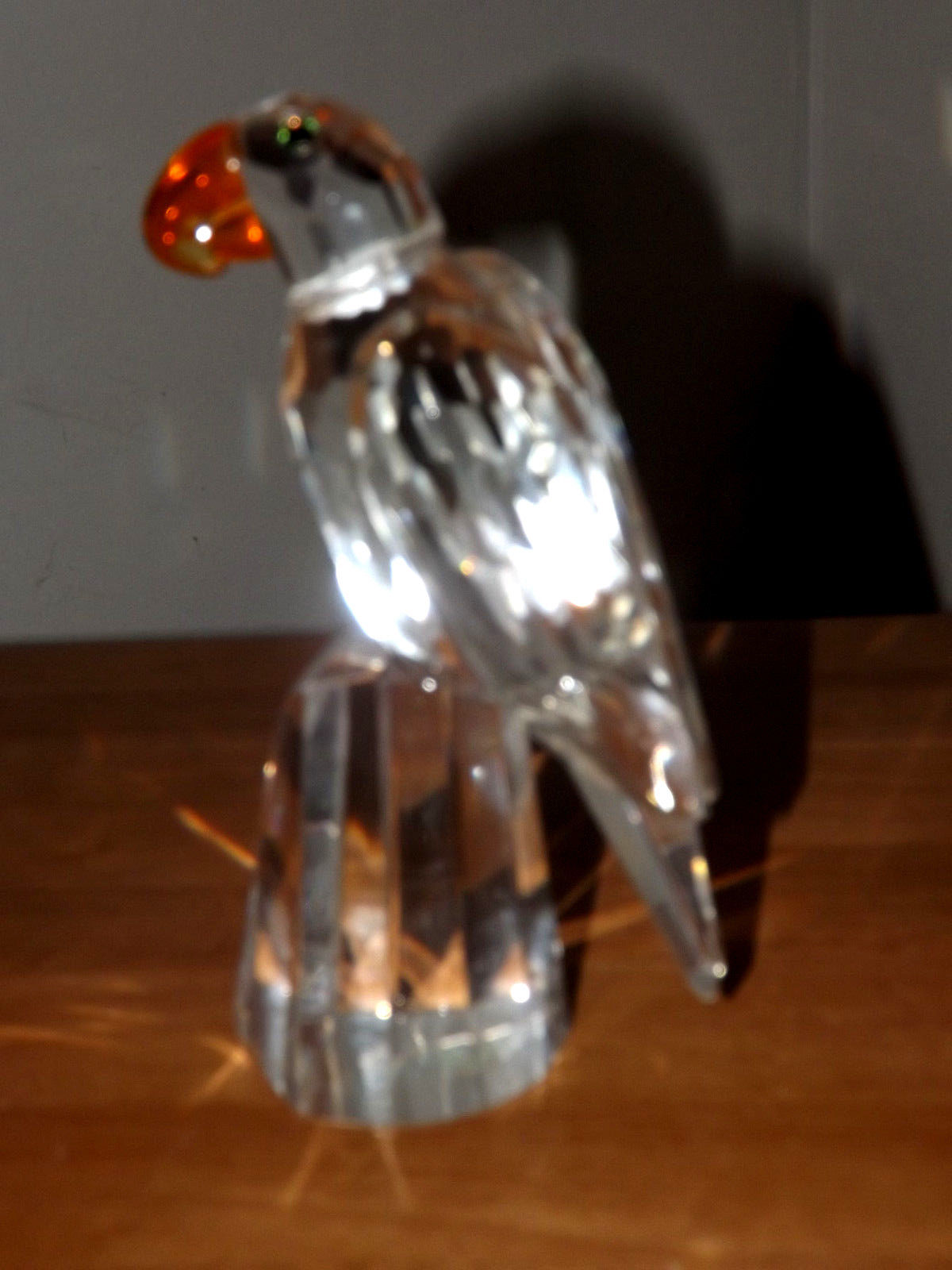 LARGE SHANNON DESIGNS OF IRELAND HANDMADE CRYSTAL PARROT BIRD FIGURINE 6 1/2"