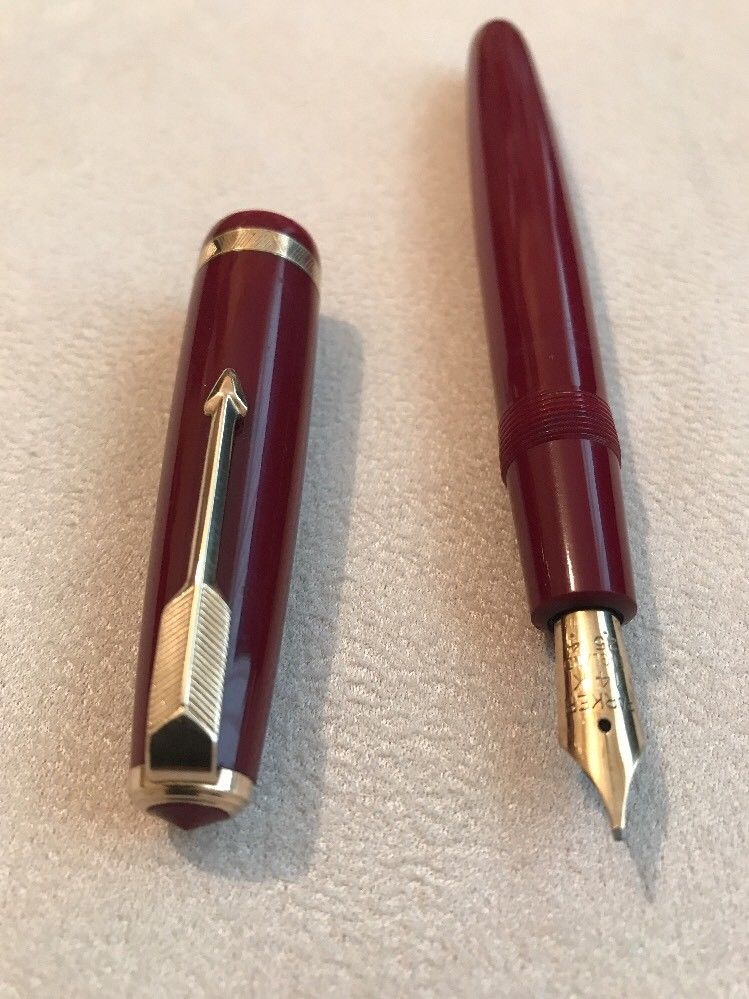 VINTAGE PARKER DUOFOLD STANDARD MAROON GOLD TRIM 14K MEDIUM FOUNTAIN PEN-ENGLAND