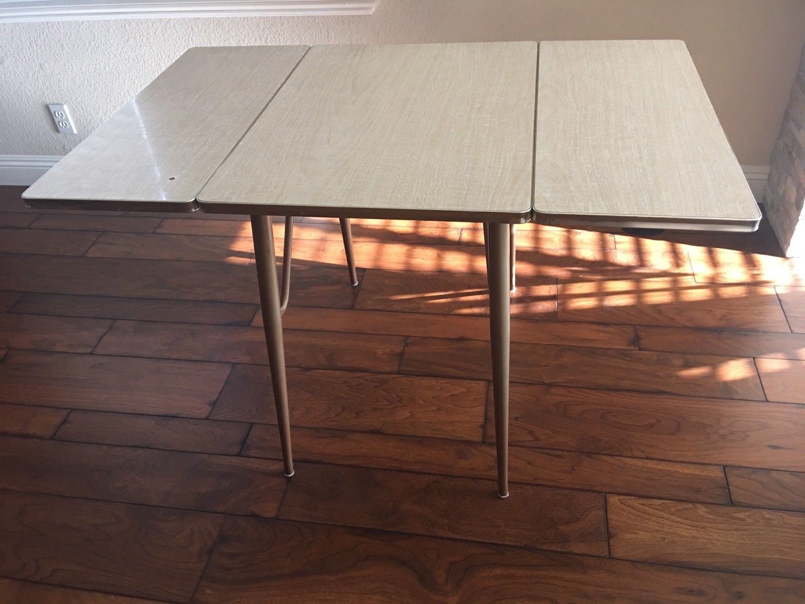 MID CENTURY MODERN DROP LEAF FORMICA DINETTE TABLE APARTMENT SIZE