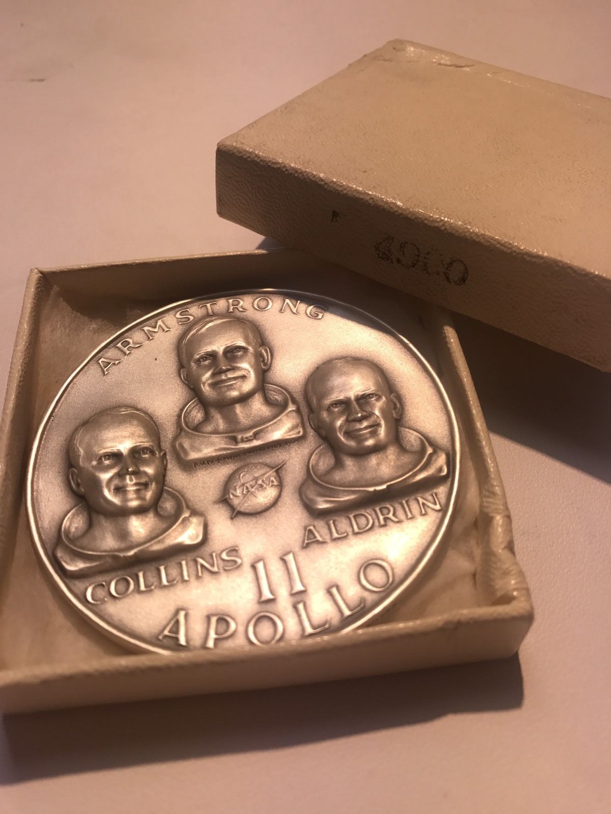 Apollo 11 .999 Silver Medallic Art Company Medal 4.91oz Silver In Original Box