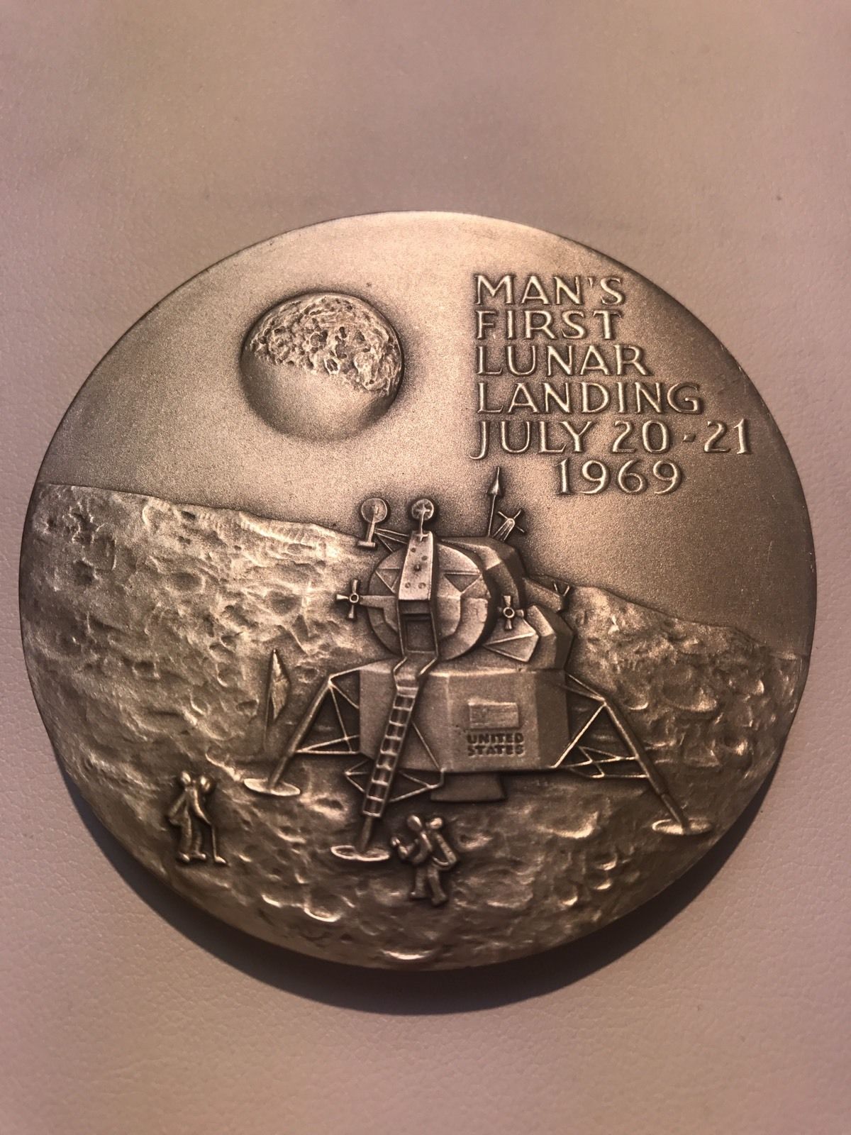 Apollo 11 .999 Silver Medallic Art Company Medal 4.91oz Silver In Original Box