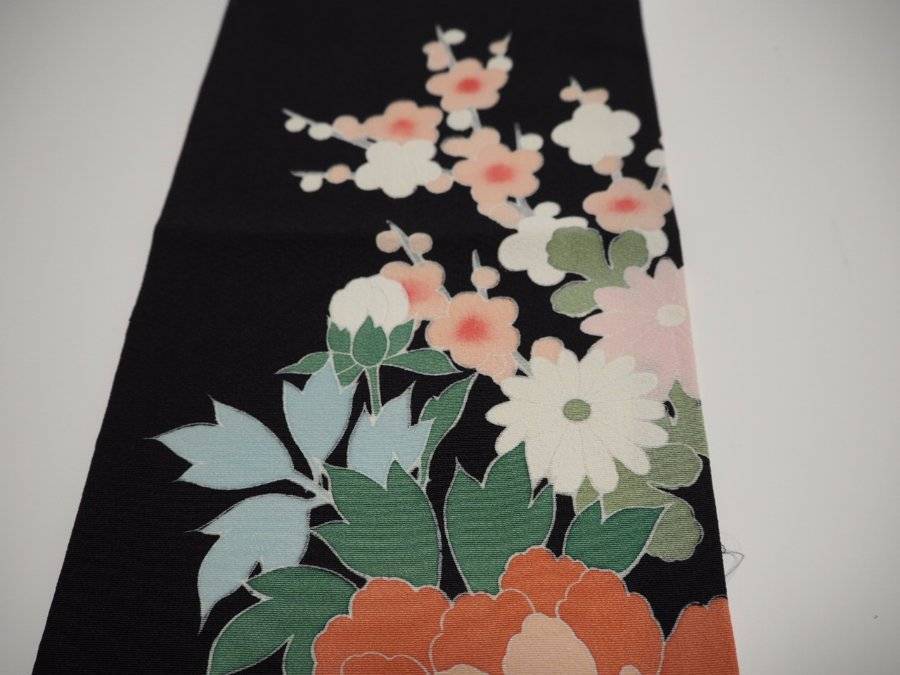 @@Vintage/Japanese tomesode kimono silk fabric/ floral E874