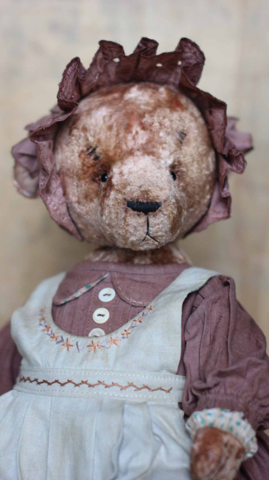 Marina's Bears vintage artist teddy bear. OOAK Antique style. Plush, 45cm.